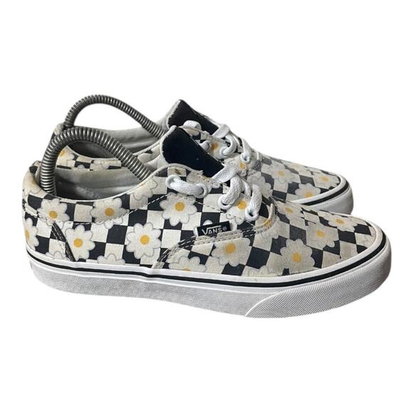 Vans Shoes - VANS Womens Flower Print sneakers Size 7.5 Ol Skool